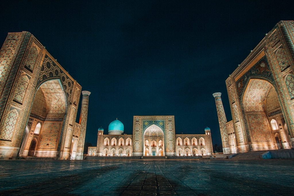 registan square in samarkand by night