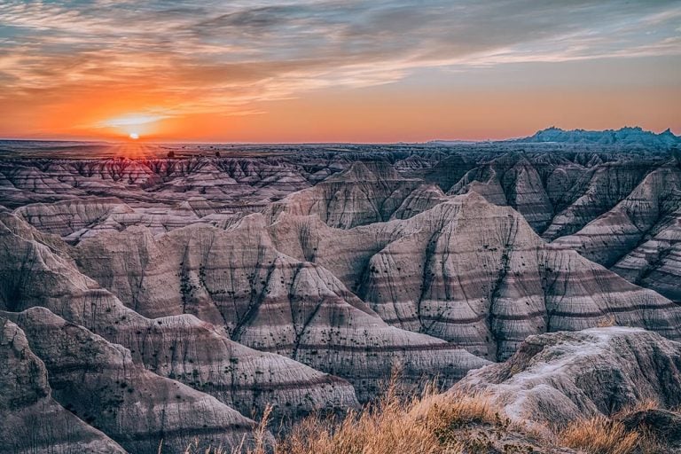 35+ Best Hidden Vacation Spots in the US to Visit in 2023