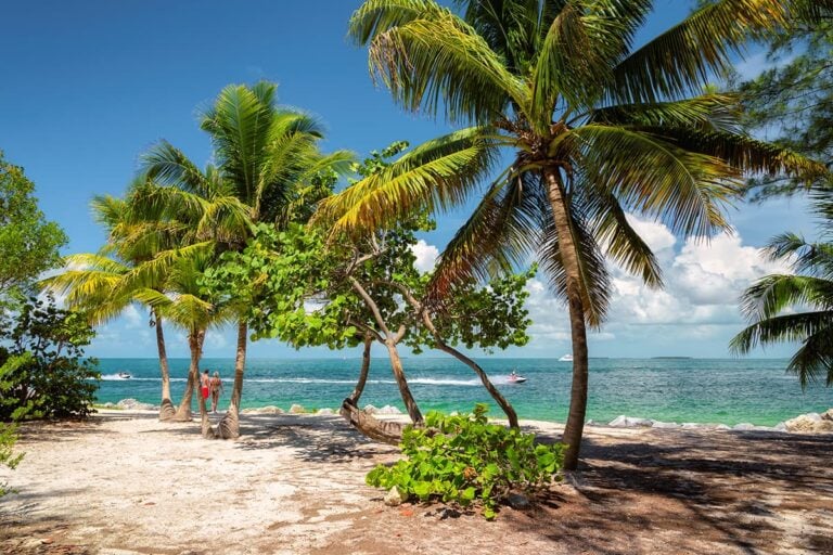 38 Best Warm Places to Visit in March in the USA [2025]