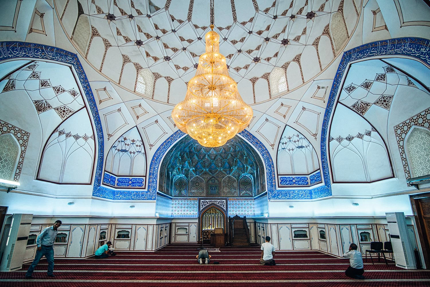 uzbekistan Bolo Hauz Mosque 40 pillars interior